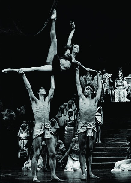 1974-1976 aida_1975