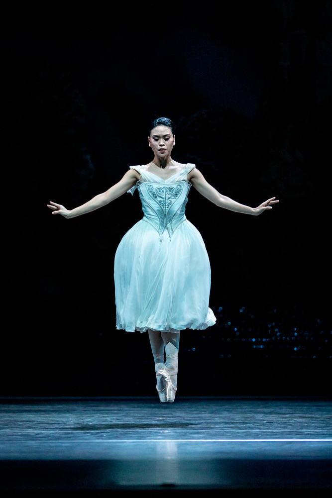 Angelica Generosa in Giselle.